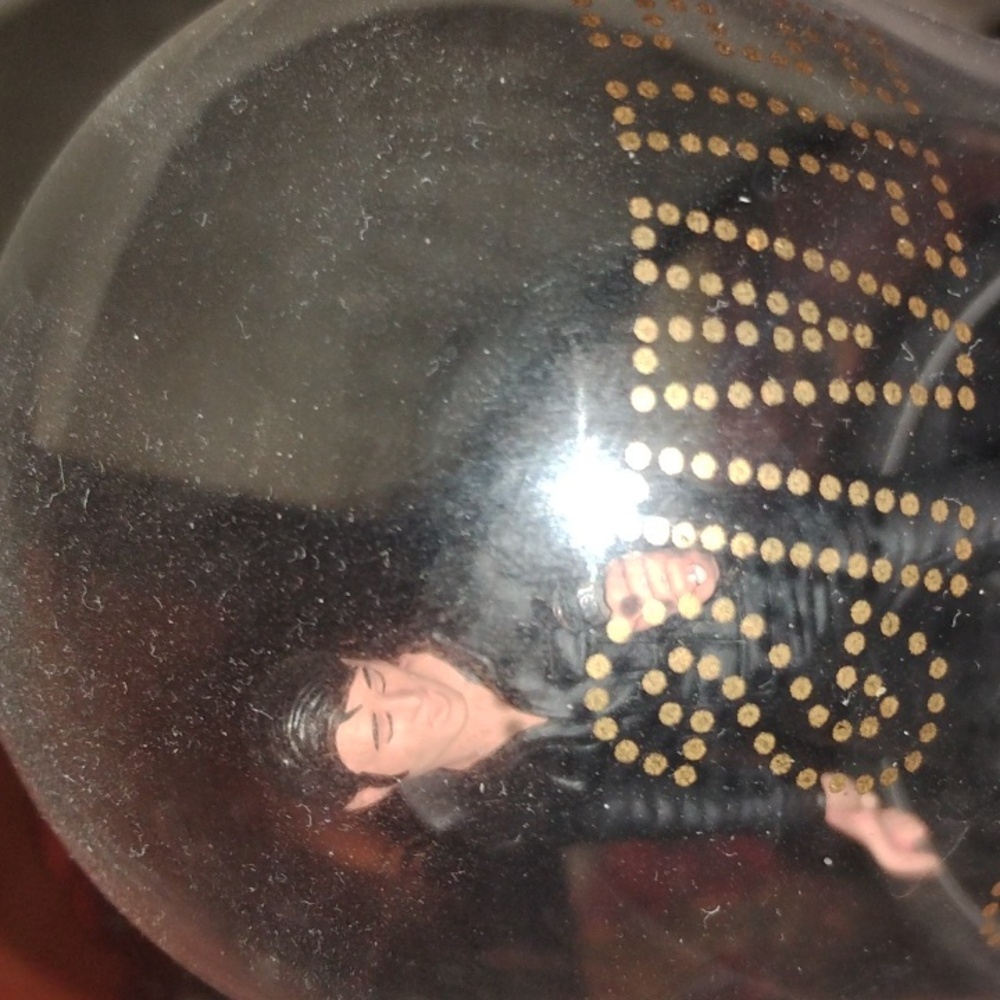 Elvis Snowglobe - Picture 2 of 8